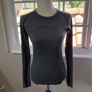 Lululemon long sleeve running T-shirt